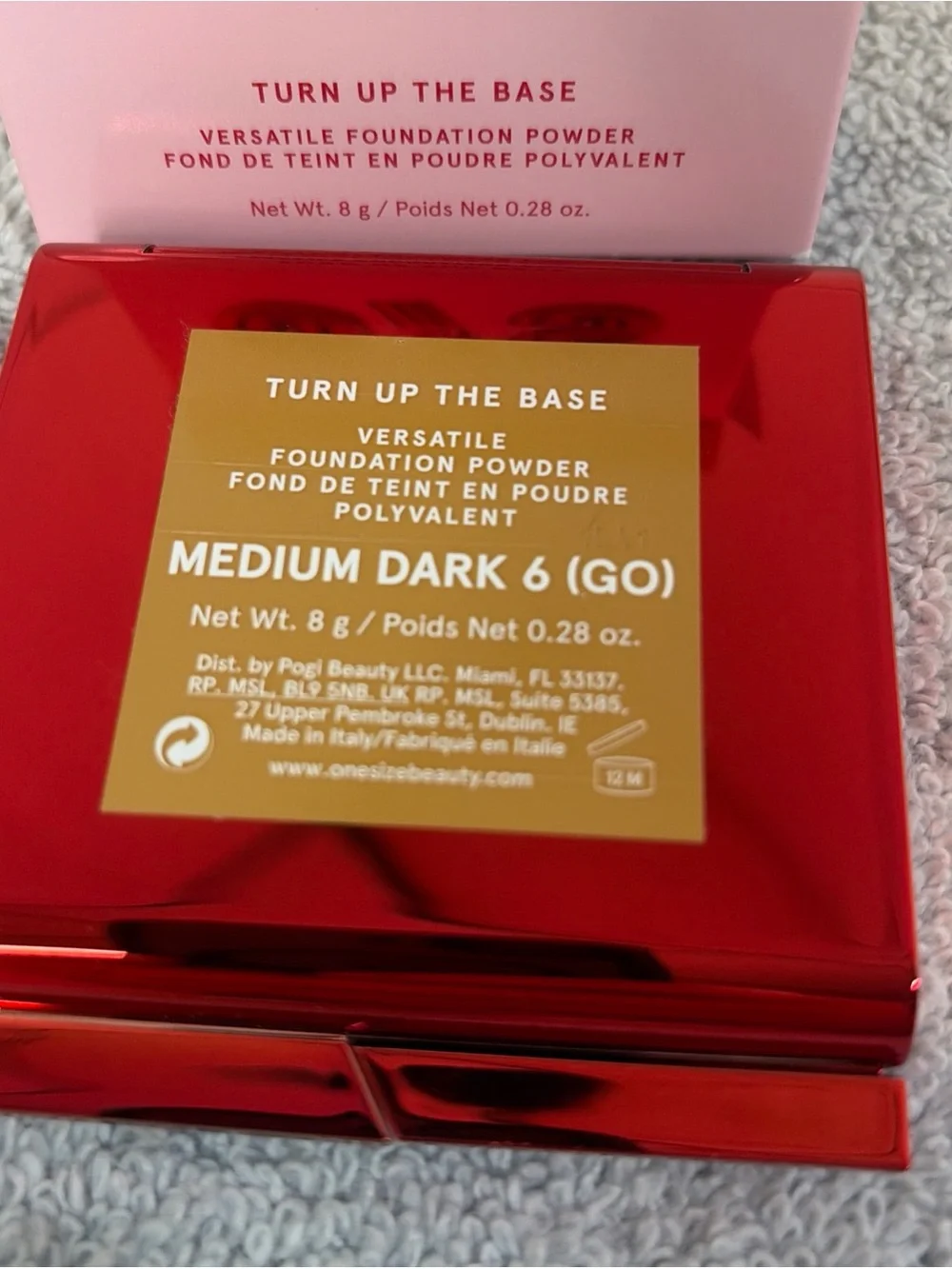 ONE/SIZE Turn Up The Base Foundation Powder — Red Compact, Medium Dark 6 (GO)